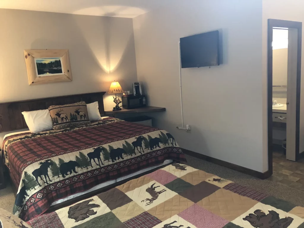 Room with king and full bed